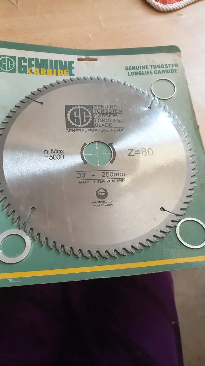 General purpose circular saw blade (250 mm)