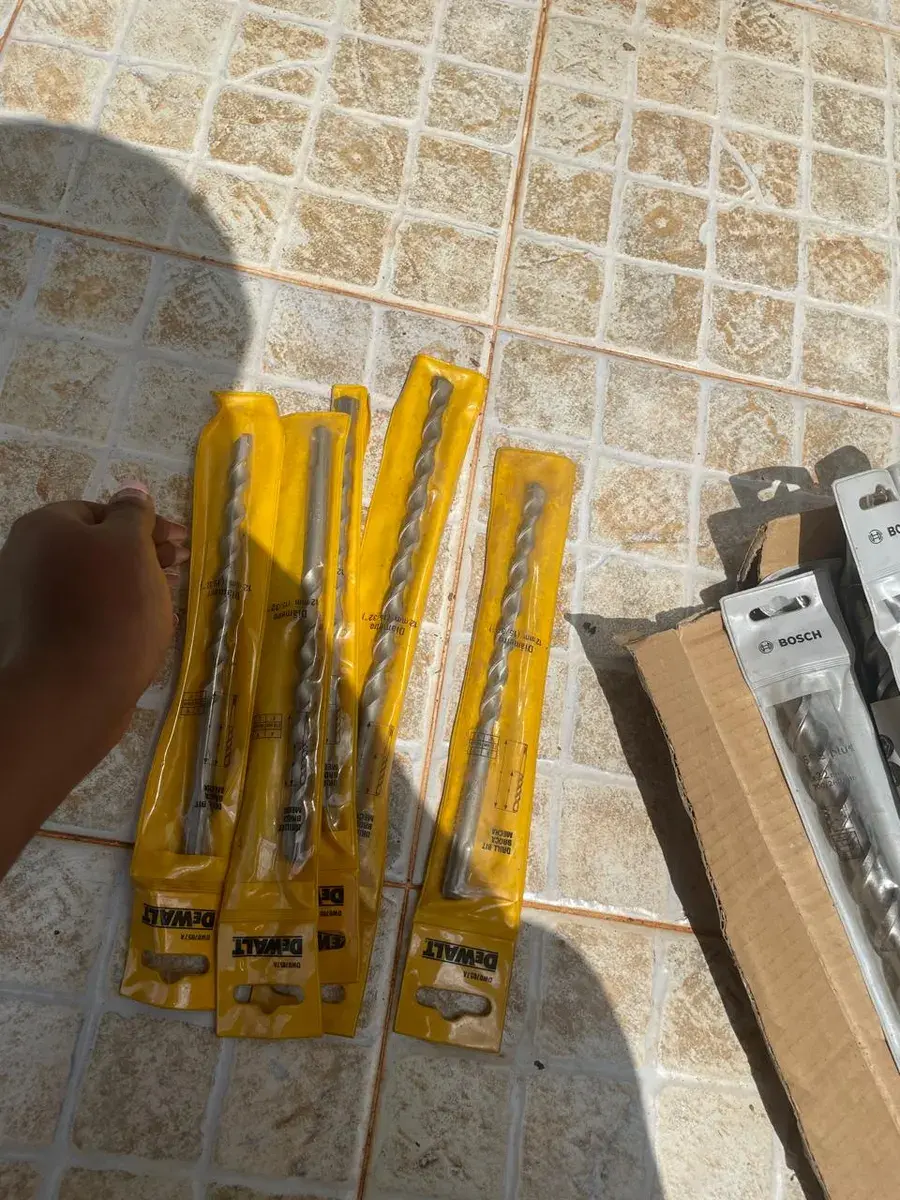 Medium 12 mm mason bits