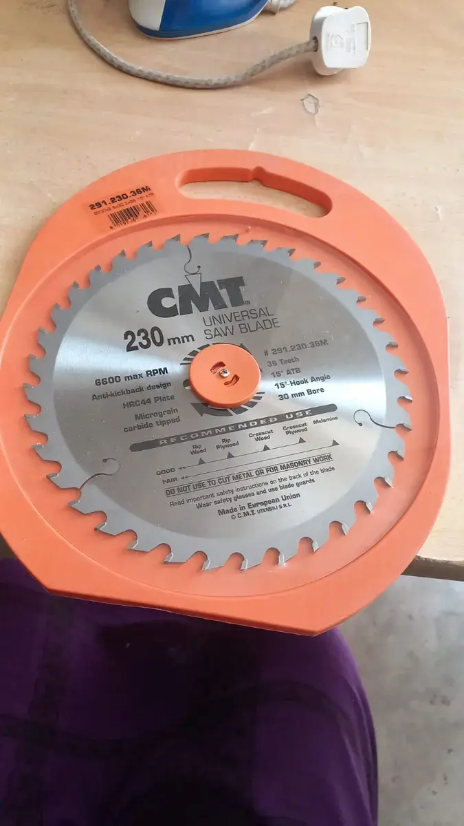Universal circular saw blade (230 mm)